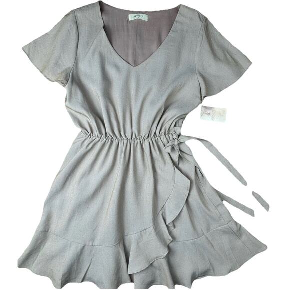 A Beautiful Soul dress women's 14/16 short sleeve Elastic Waist V-neck NEW - Picture 2 of 6